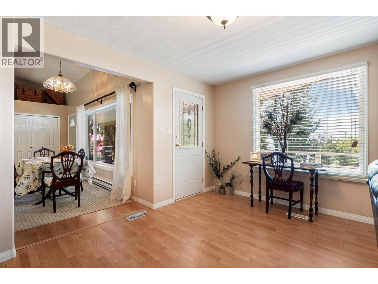 6297 Squilax-Anglemont Road - 47