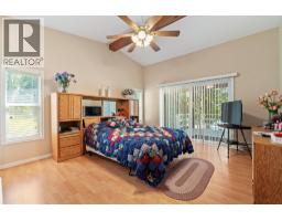 6297 Squilax-anglemont Road, Magna Bay, BC V0E1M7 Photo 35