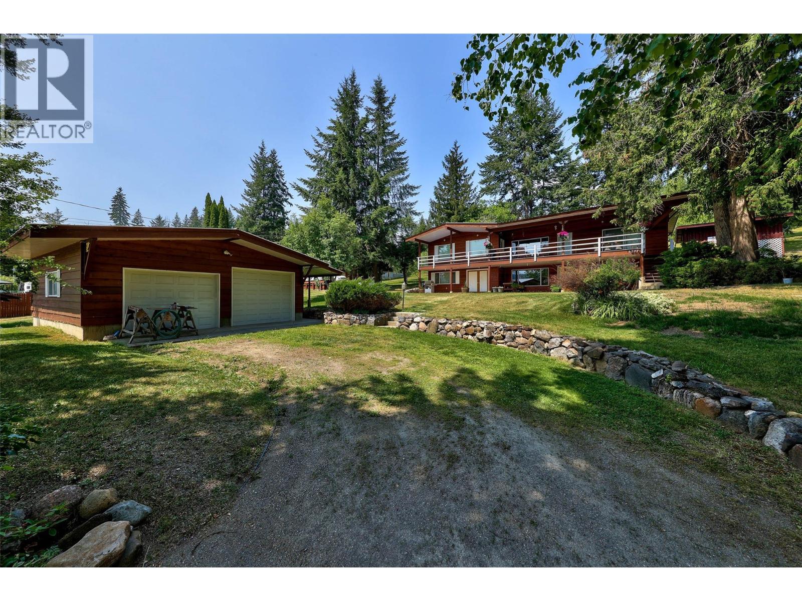 6297 Squilax-Anglemont Road - 10