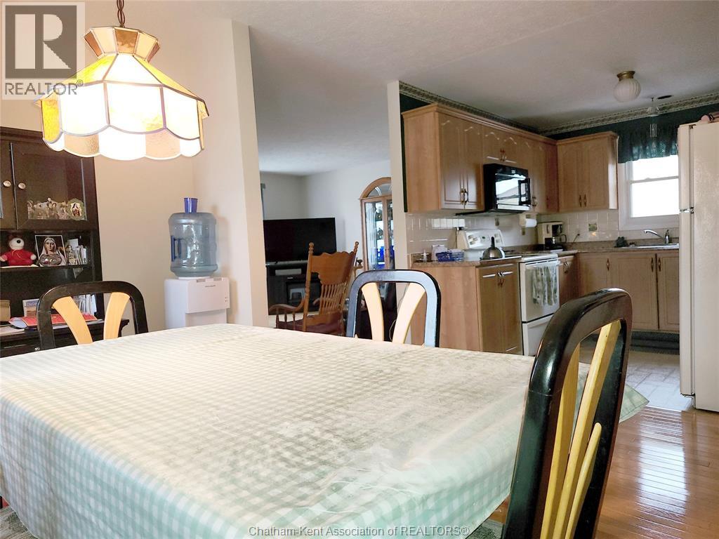 15 MONARCH DRIVE - 11