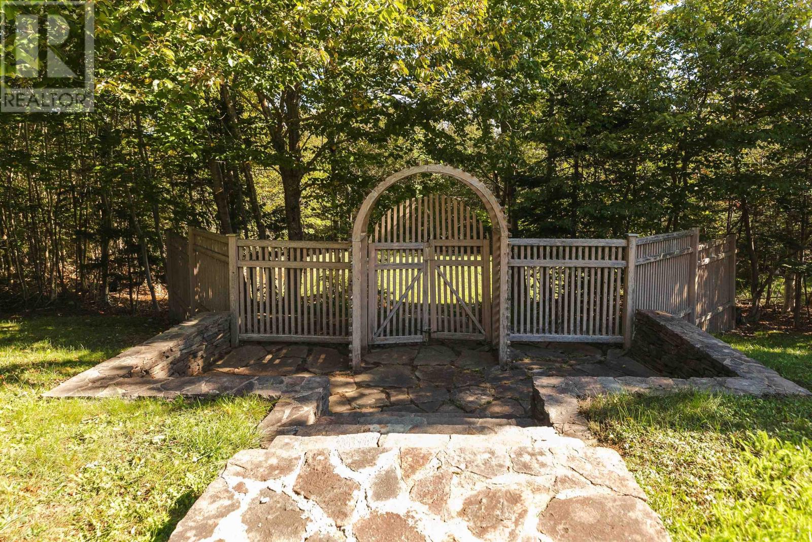 150 Matthew Drive - 44