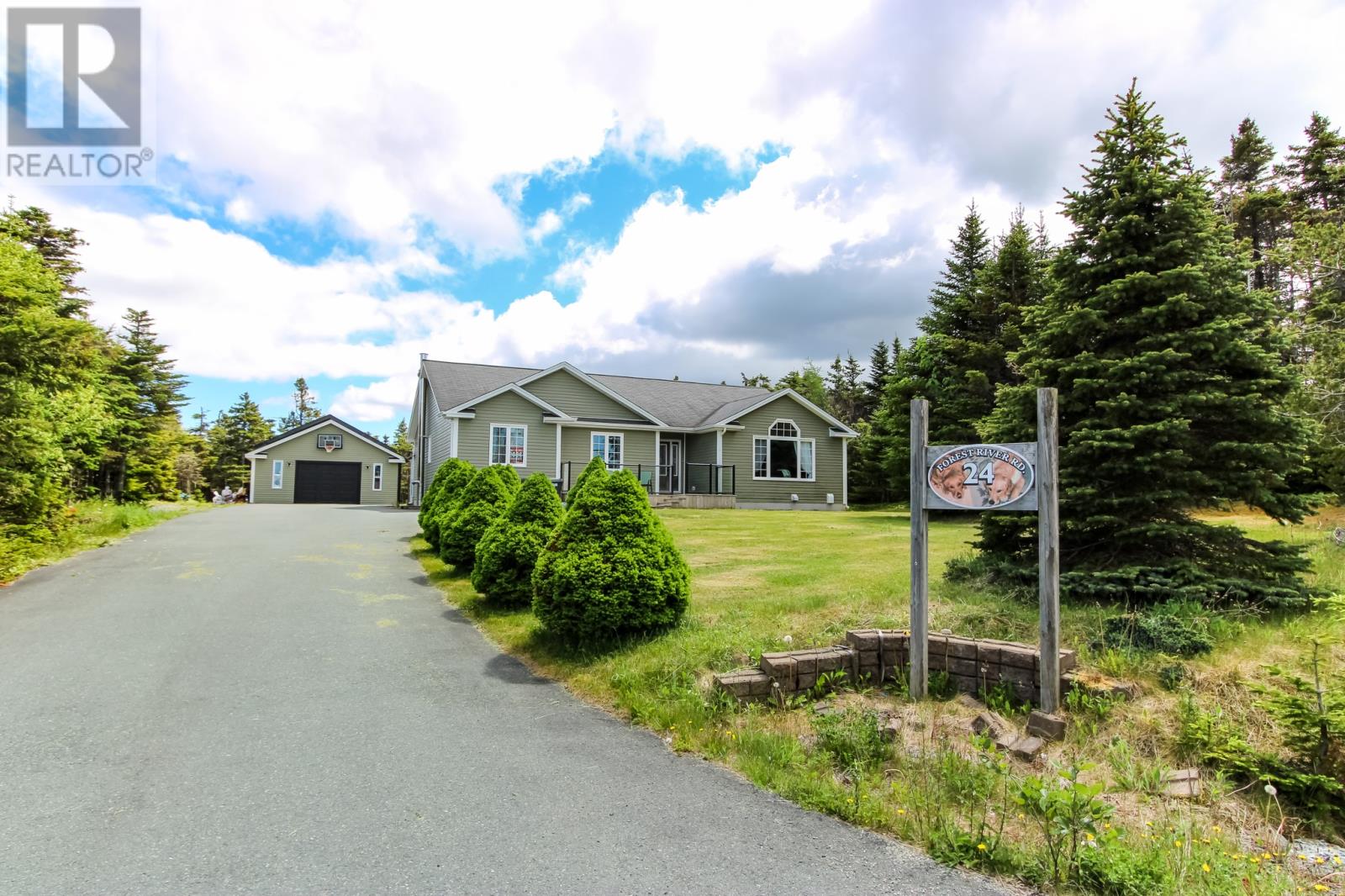 24 Forest River Road - 1