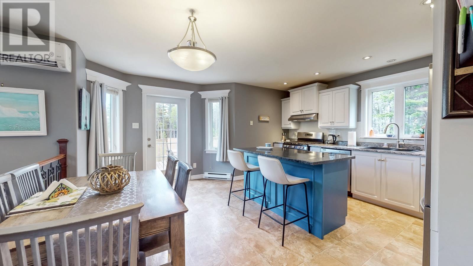 24 Forest River Road - 10