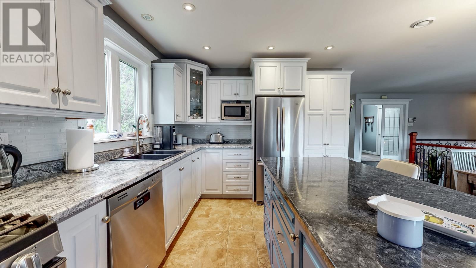24 Forest River Road - 13