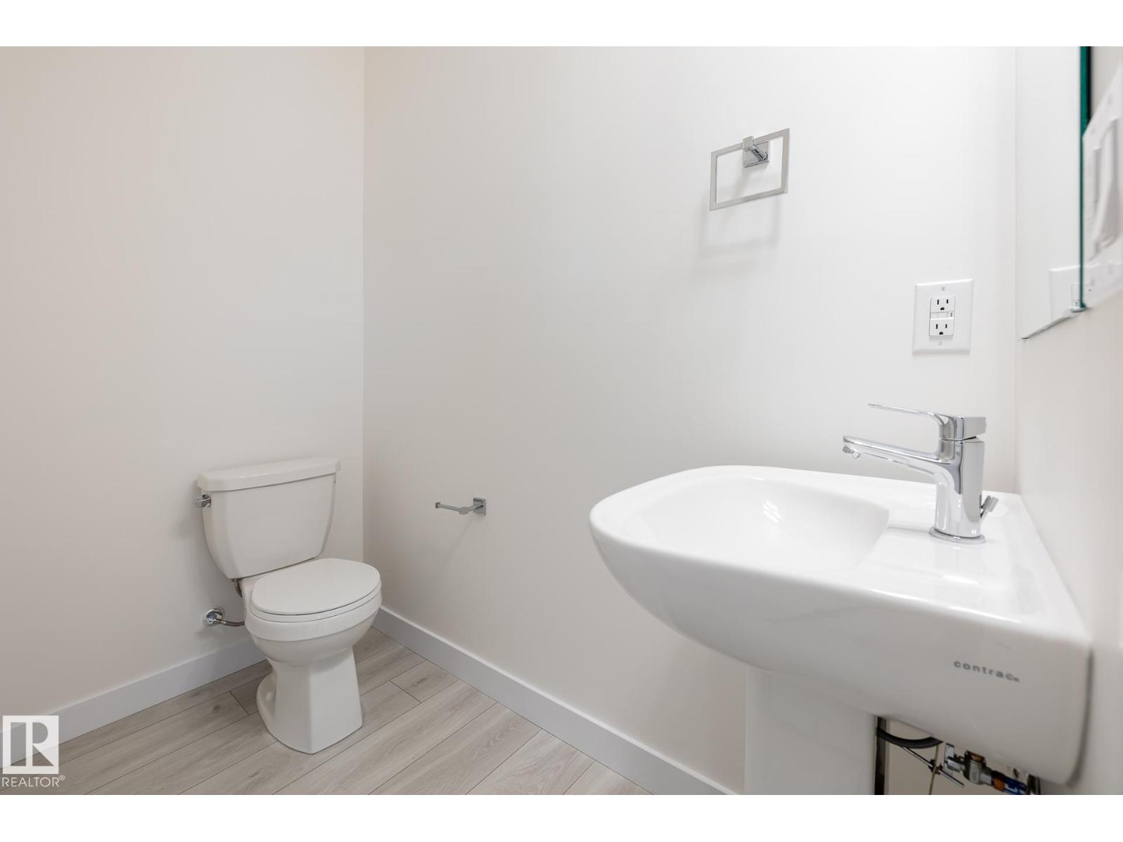 15647 2 ST NE - 12