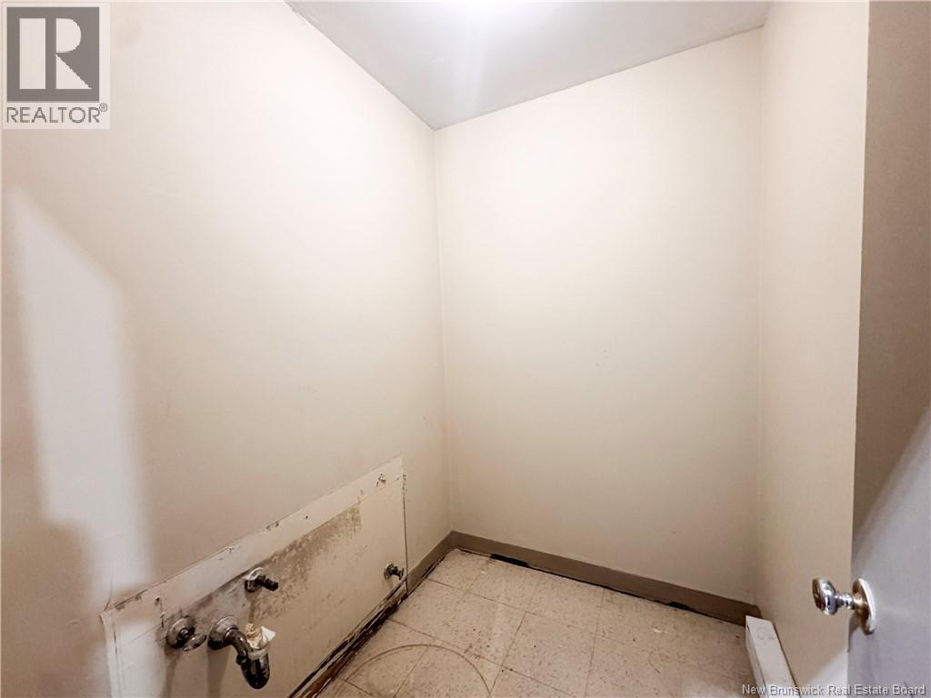 Photo 20 of 43