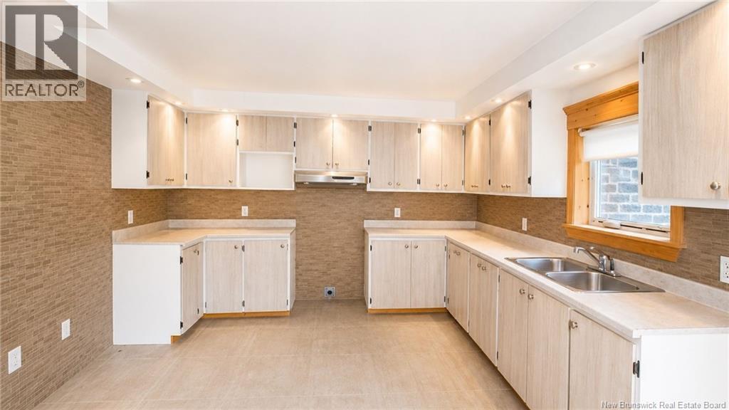 6 Lebel Court - 16