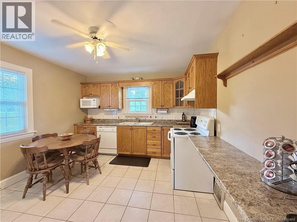 386 Salisbury Road - Image 11