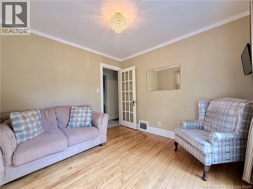 386 Salisbury Road - Image 16