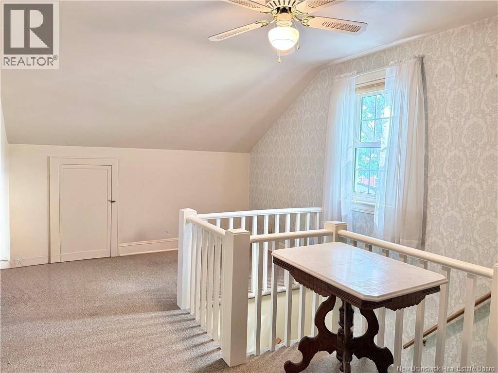 386 Salisbury Road - 19