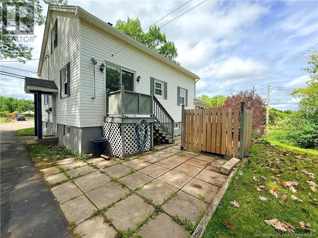 386 Salisbury Road - 25