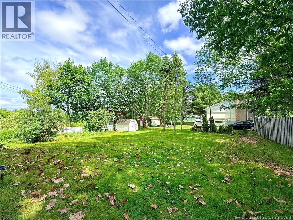 386 Salisbury Road - 30