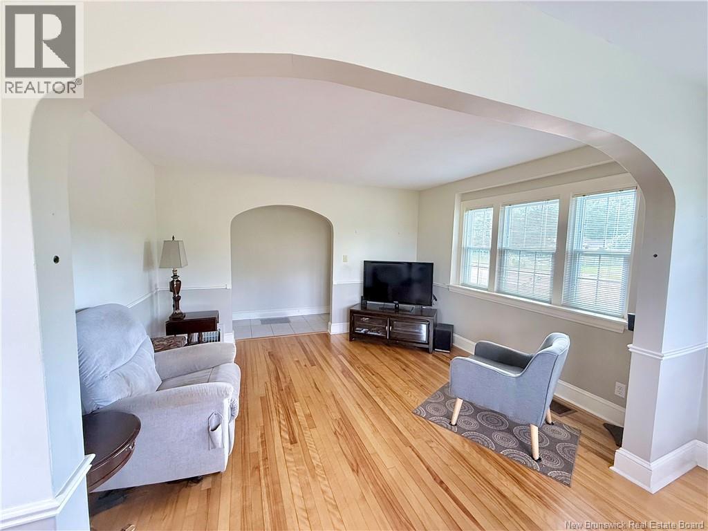 386 Salisbury Road - Image 6