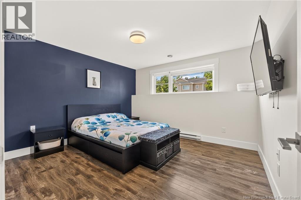 249 Belle-Forêt Street - 21