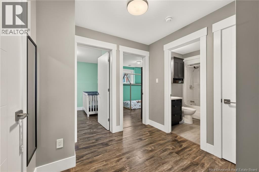 249 Belle-Forêt Street - 23