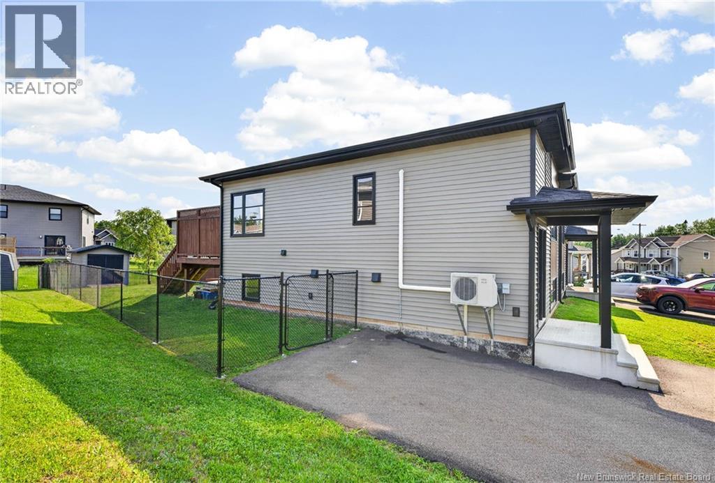 249 Belle-Forêt Street - 29