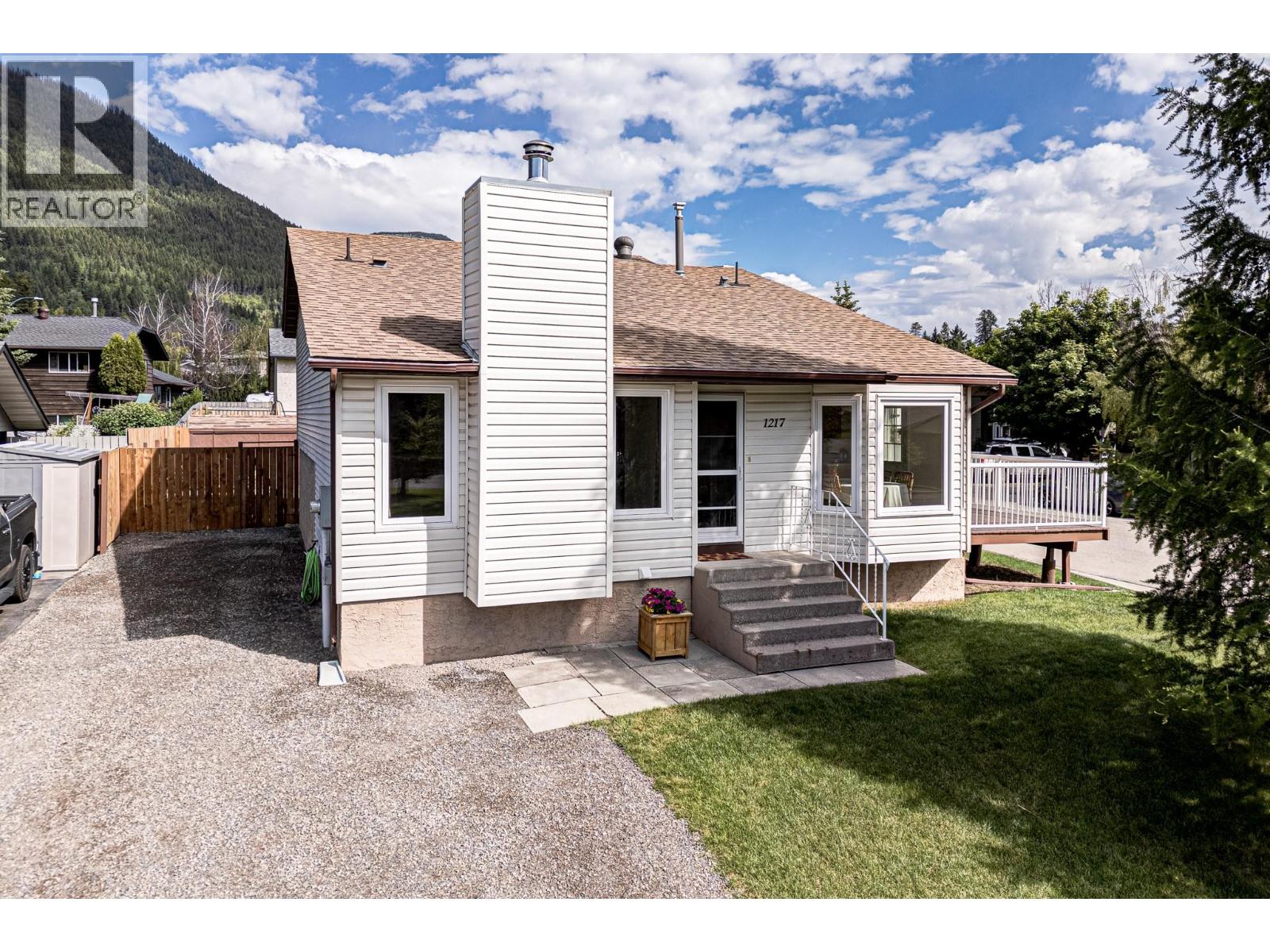1217 Hickory Crescent, Sparwood