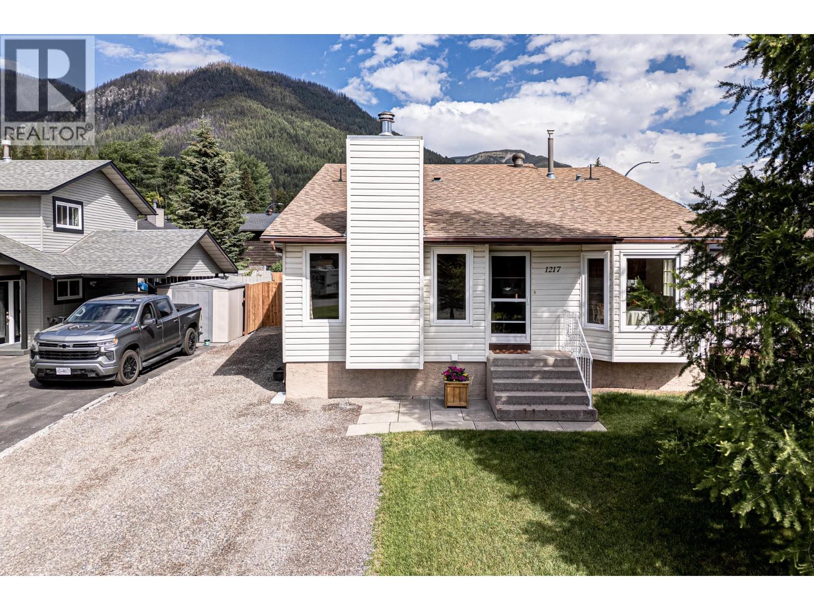 1217 Hickory Crescent, Sparwood