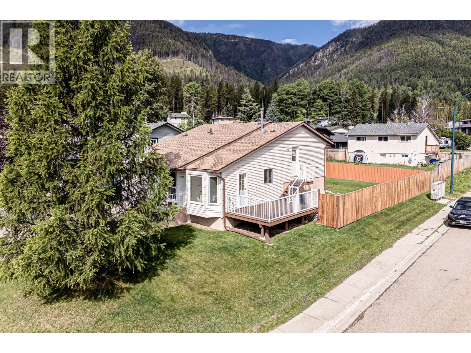 1217 Hickory Crescent, Sparwood