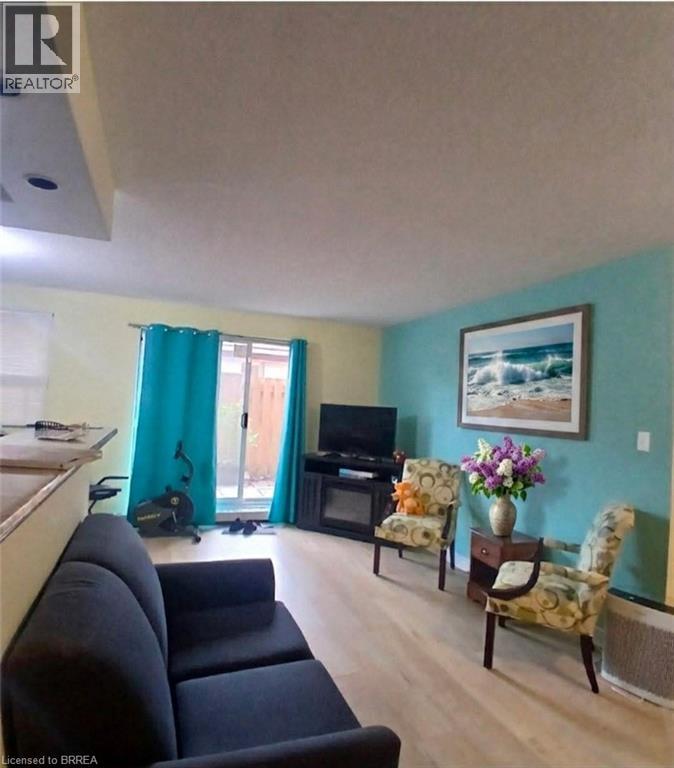 #104 793 COLBORNE Street E - 3