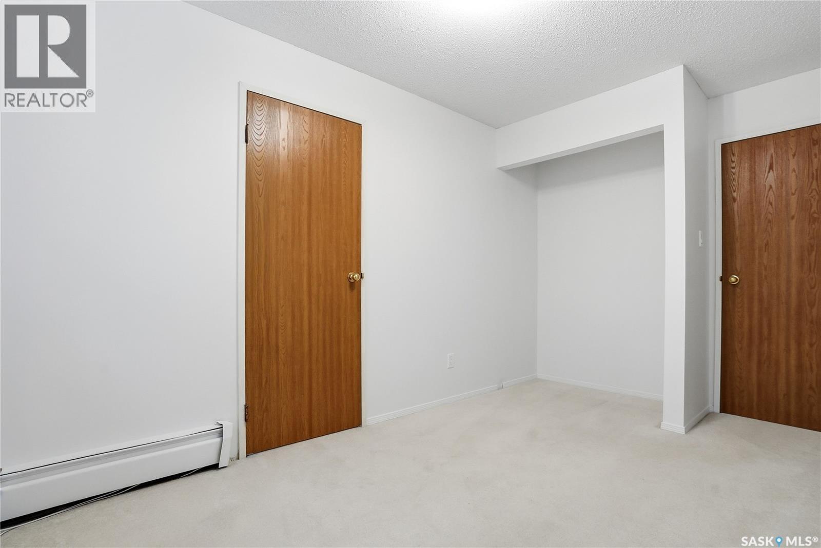 #212 217A Cree PLACE - 21