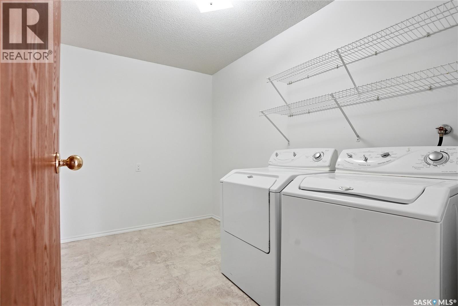 #212 217A Cree PLACE - 31