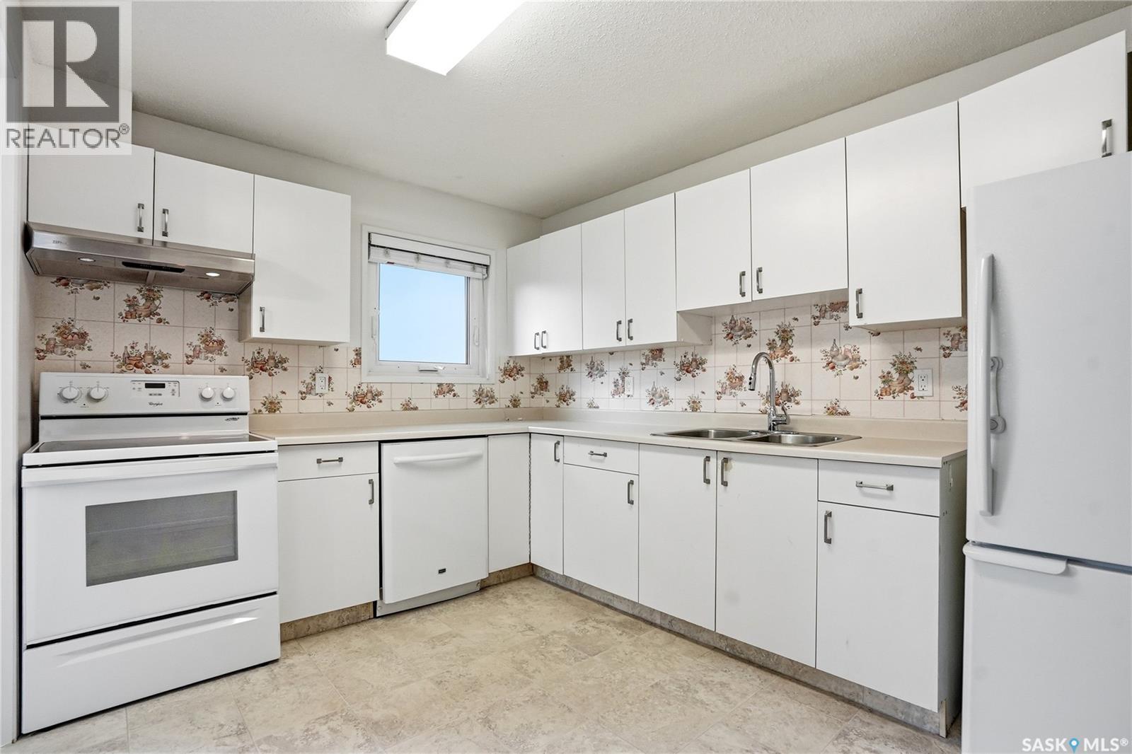 #212 217A Cree PLACE - 6