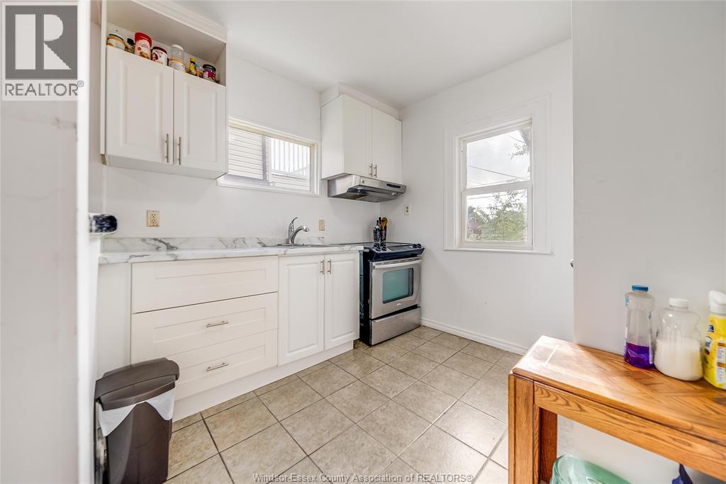1531 WINDSOR AVENUE - 13