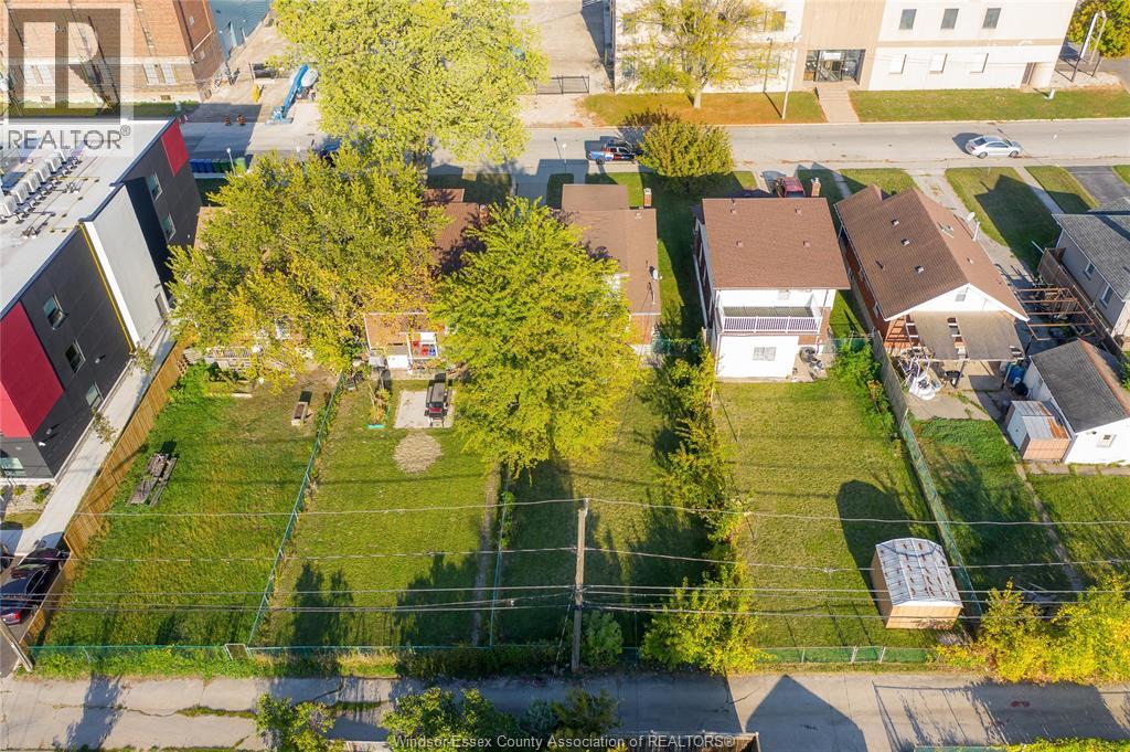 1531 WINDSOR AVENUE - 39