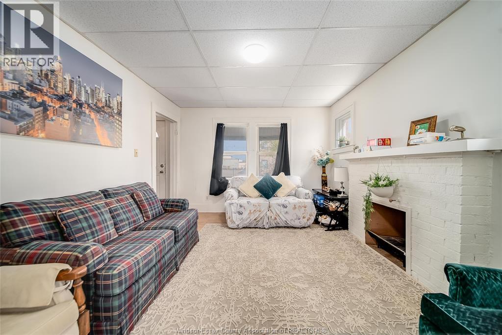 1531 WINDSOR AVENUE - 5