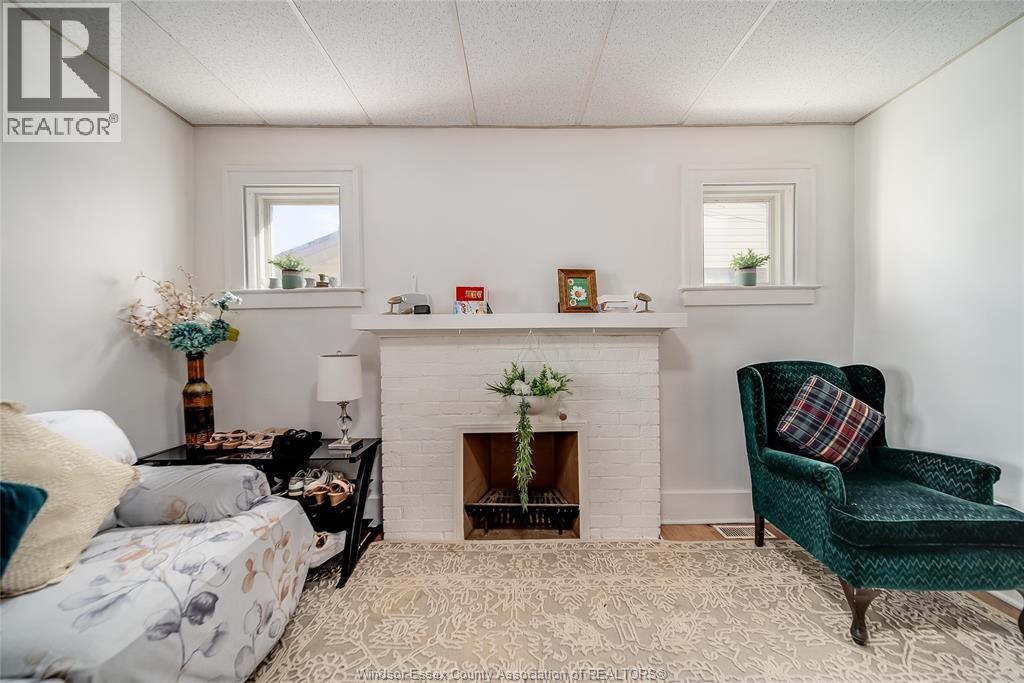 1531 WINDSOR AVENUE - 6