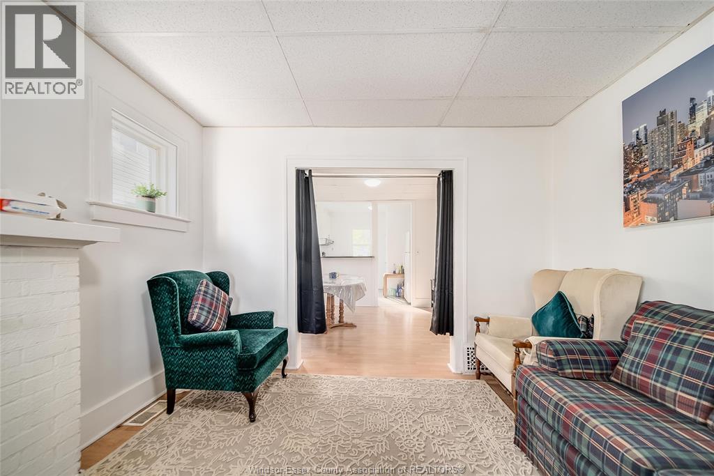 1531 WINDSOR AVENUE - 9