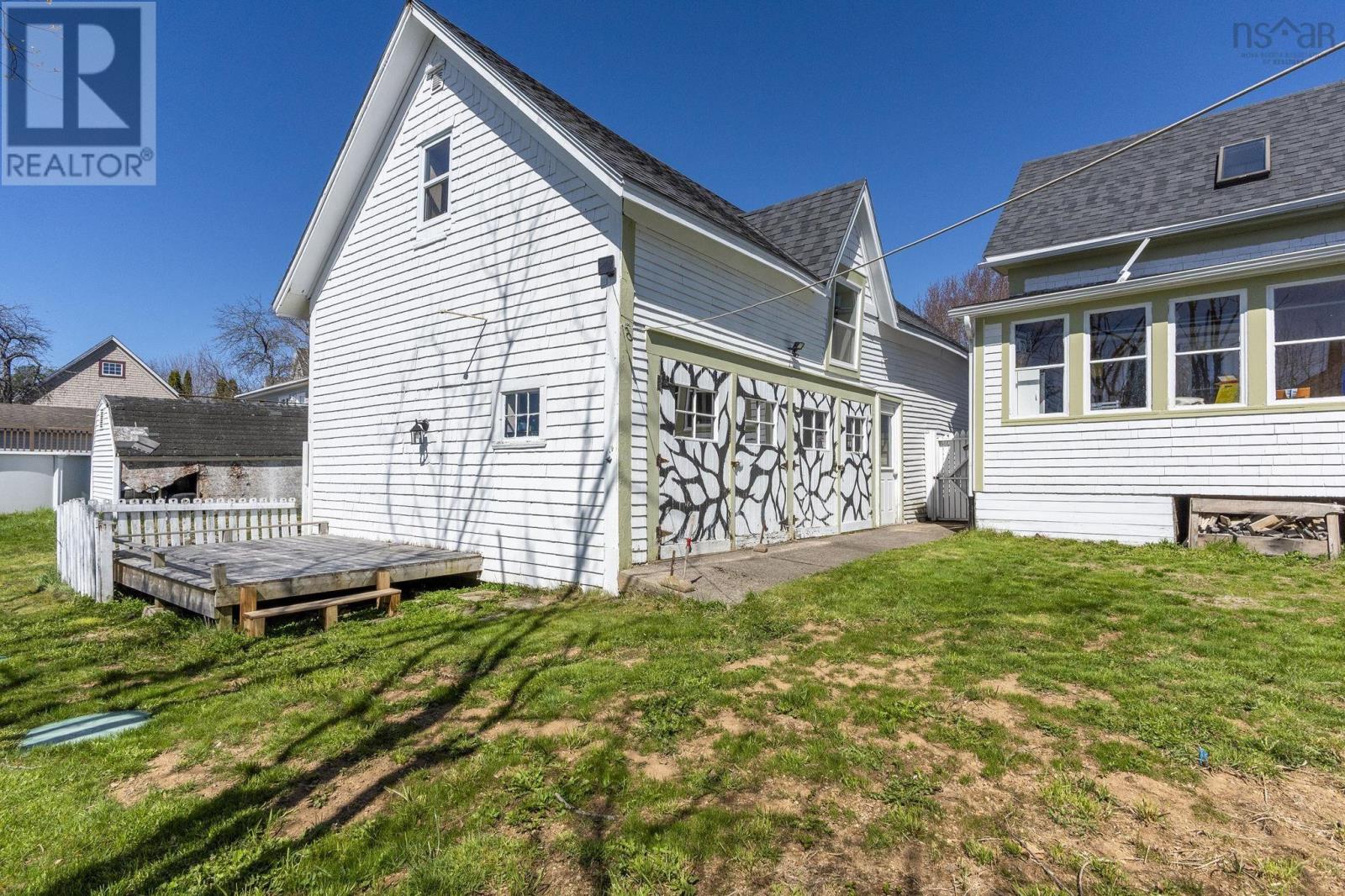 10352 1 Highway - 48