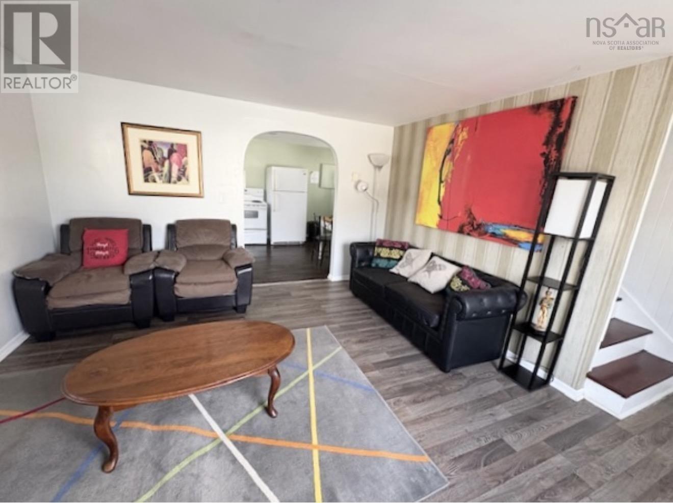 10352 1 Highway - 41