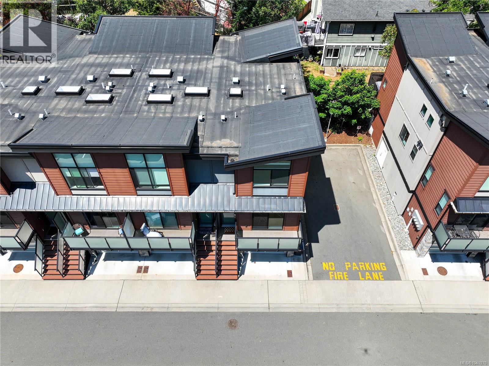 #157 300 Phelps Ave - 22