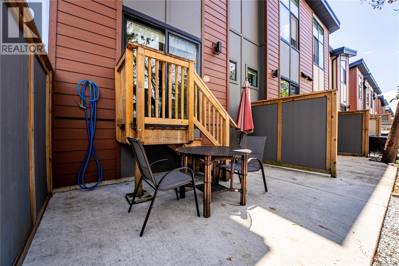 #157 300 Phelps Ave - 31