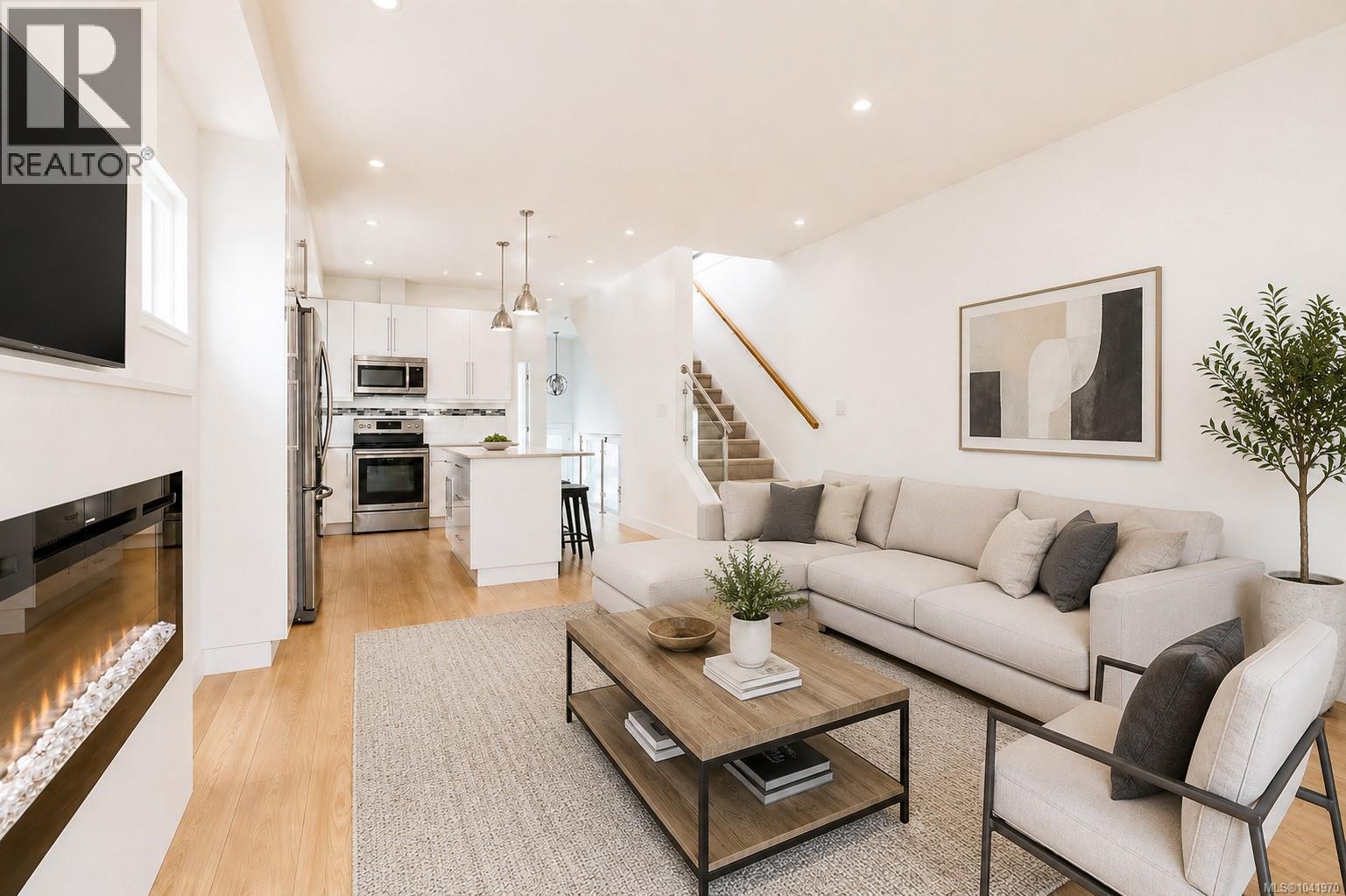 #157 300 Phelps Ave - 3