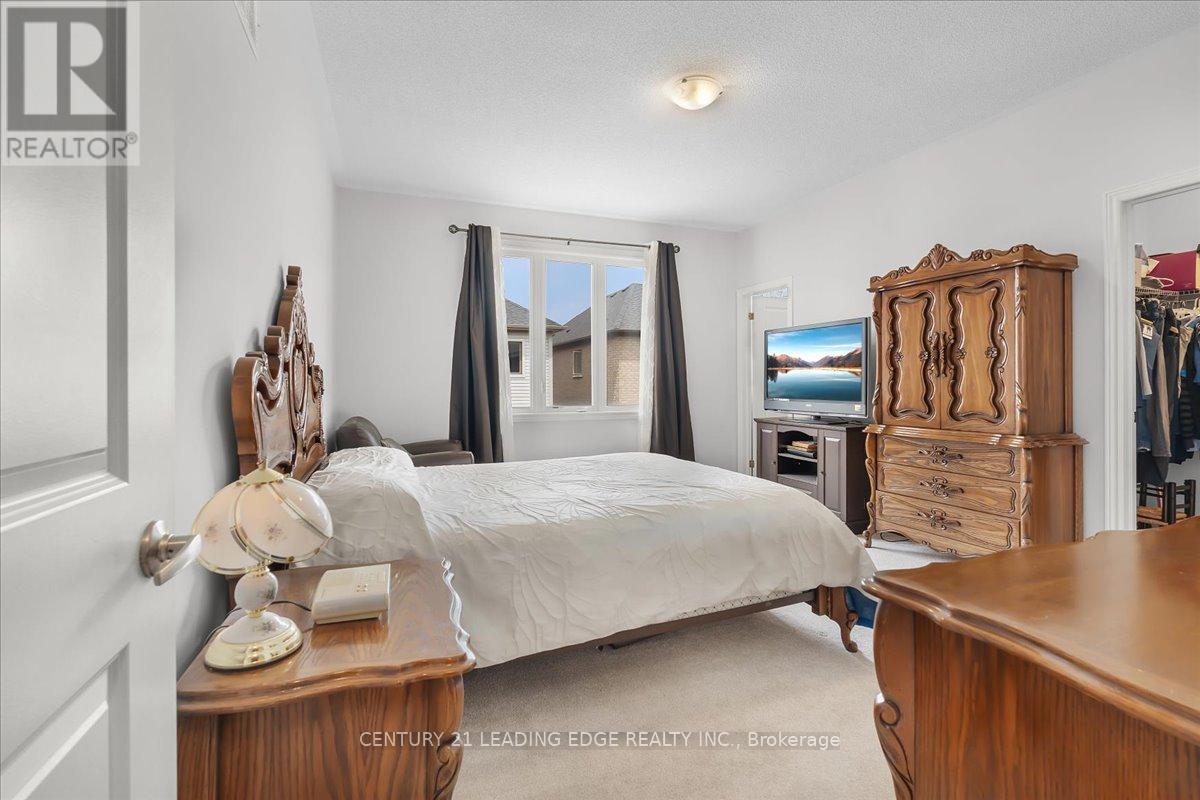 16 FAIMIRA AVENUE - 15