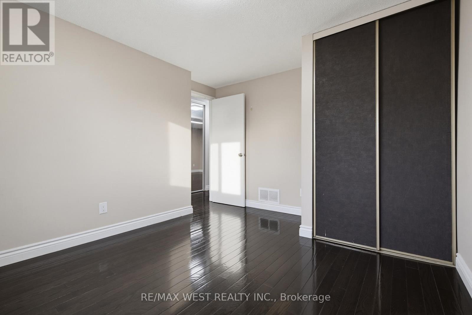 24 PRIMROSE CRESCENT - 16