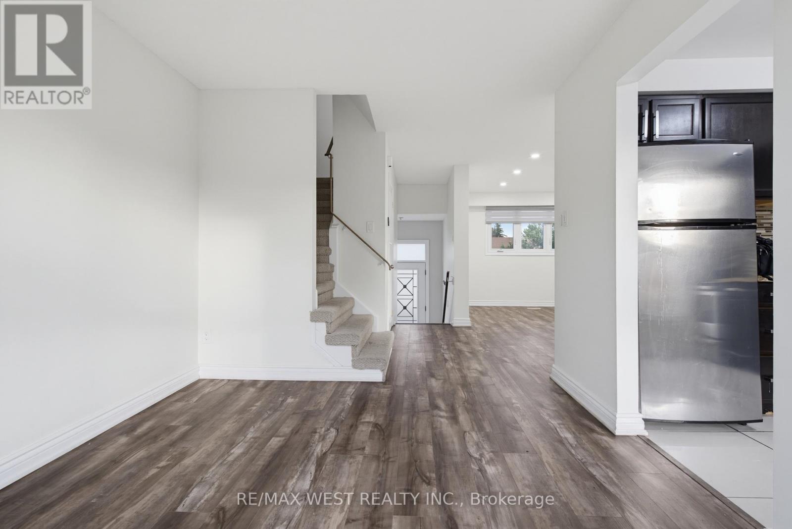 24 PRIMROSE CRESCENT - 9
