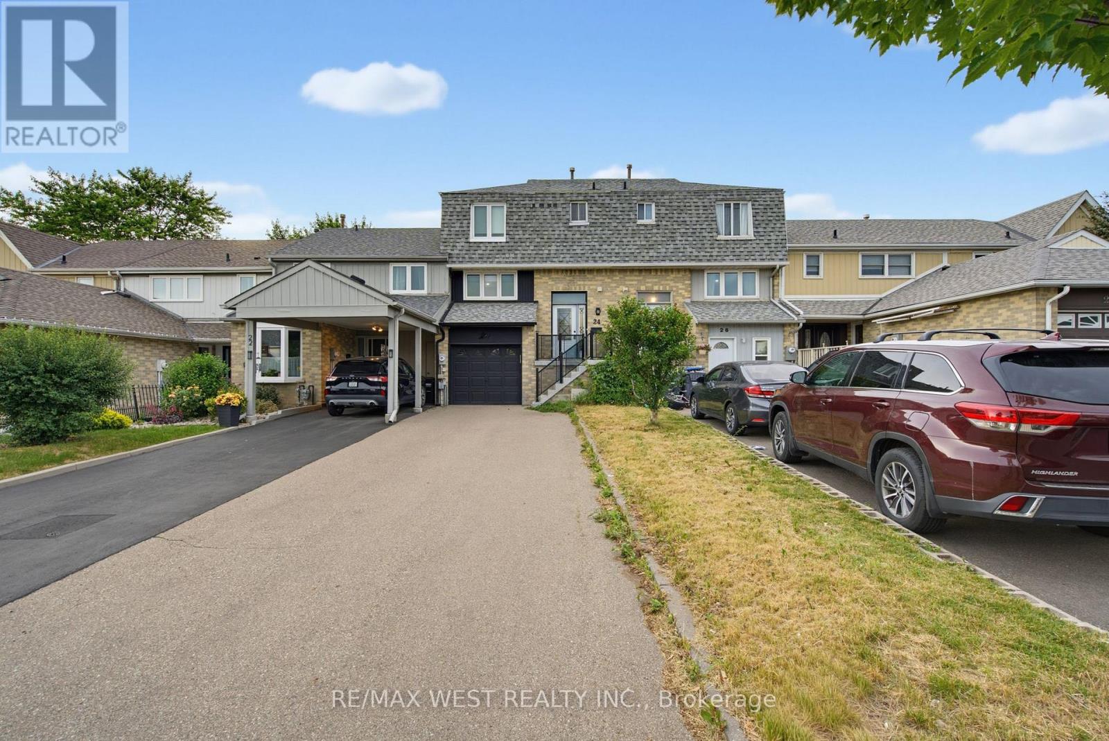 24 PRIMROSE CRESCENT - 1