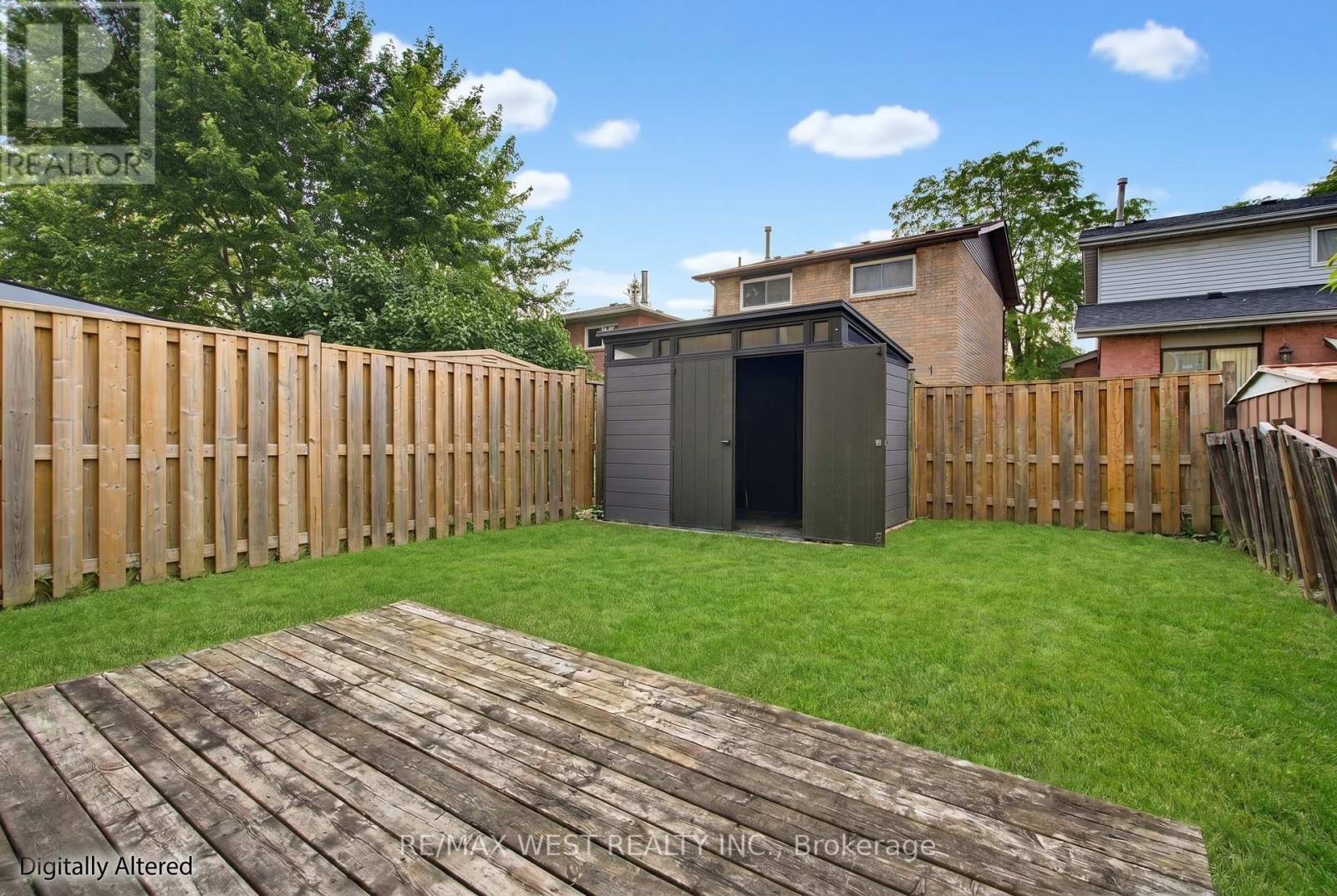 24 PRIMROSE CRESCENT - 28
