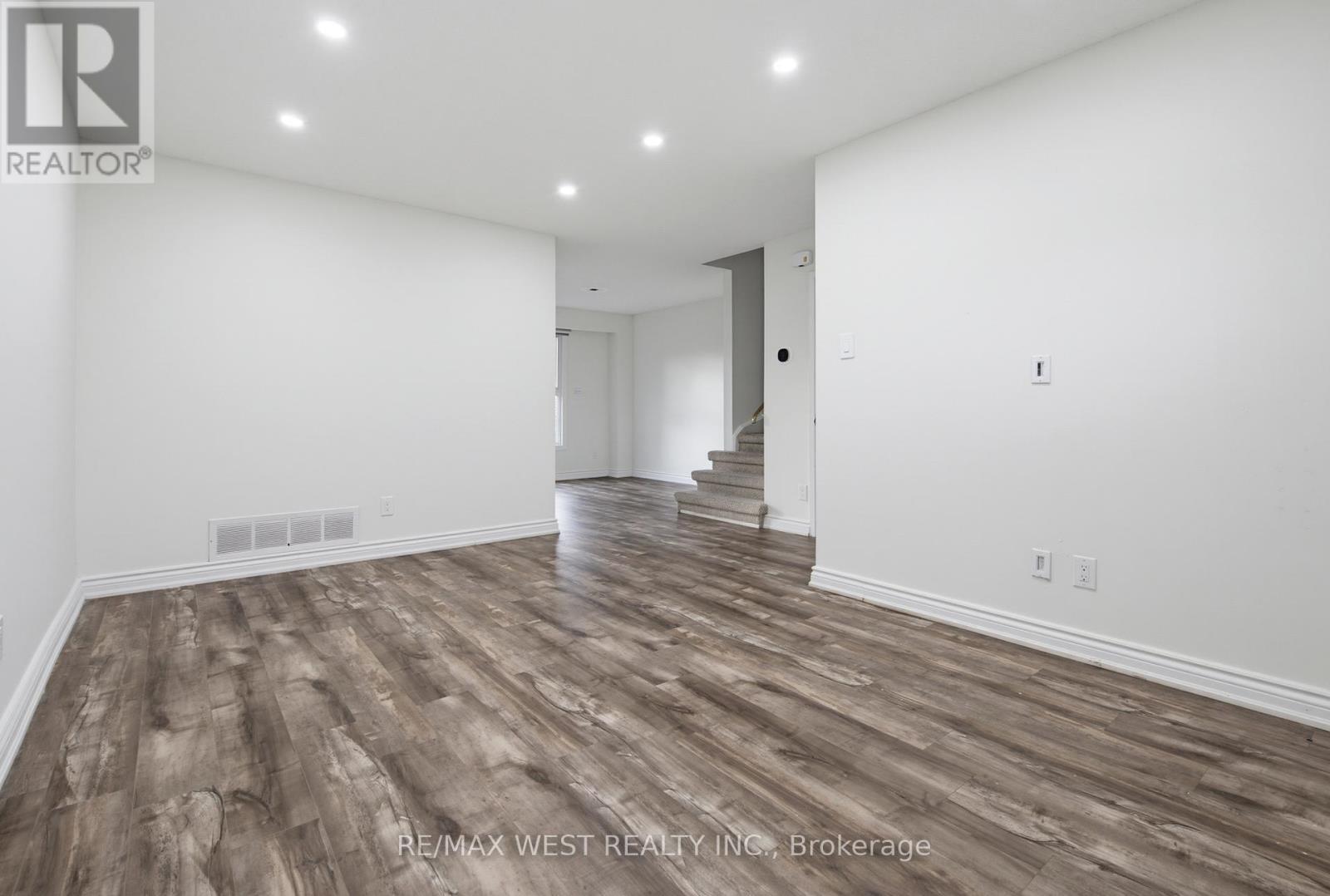 24 PRIMROSE CRESCENT - 7