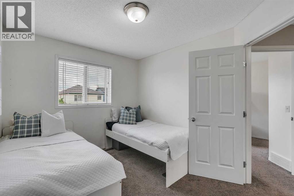 12 Copperfield Rise SE — photo 37