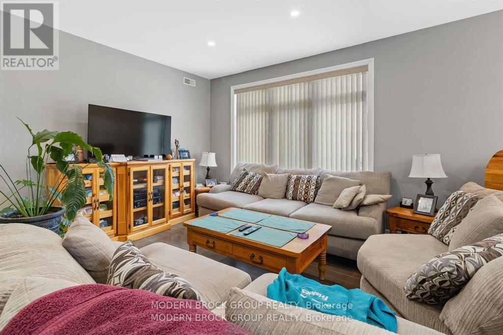 #103 1109 MILLWOOD AVENUE - 10