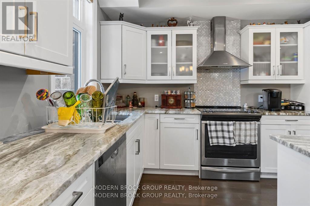 #103 1109 MILLWOOD AVENUE - 16