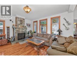 Kitchen - 3604 Pleasant Valley Road, Vernon, BC V1T4L6 Photo 16