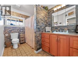 3604 Pleasant Valley Road, Vernon, BC V1T4L6 Photo 32