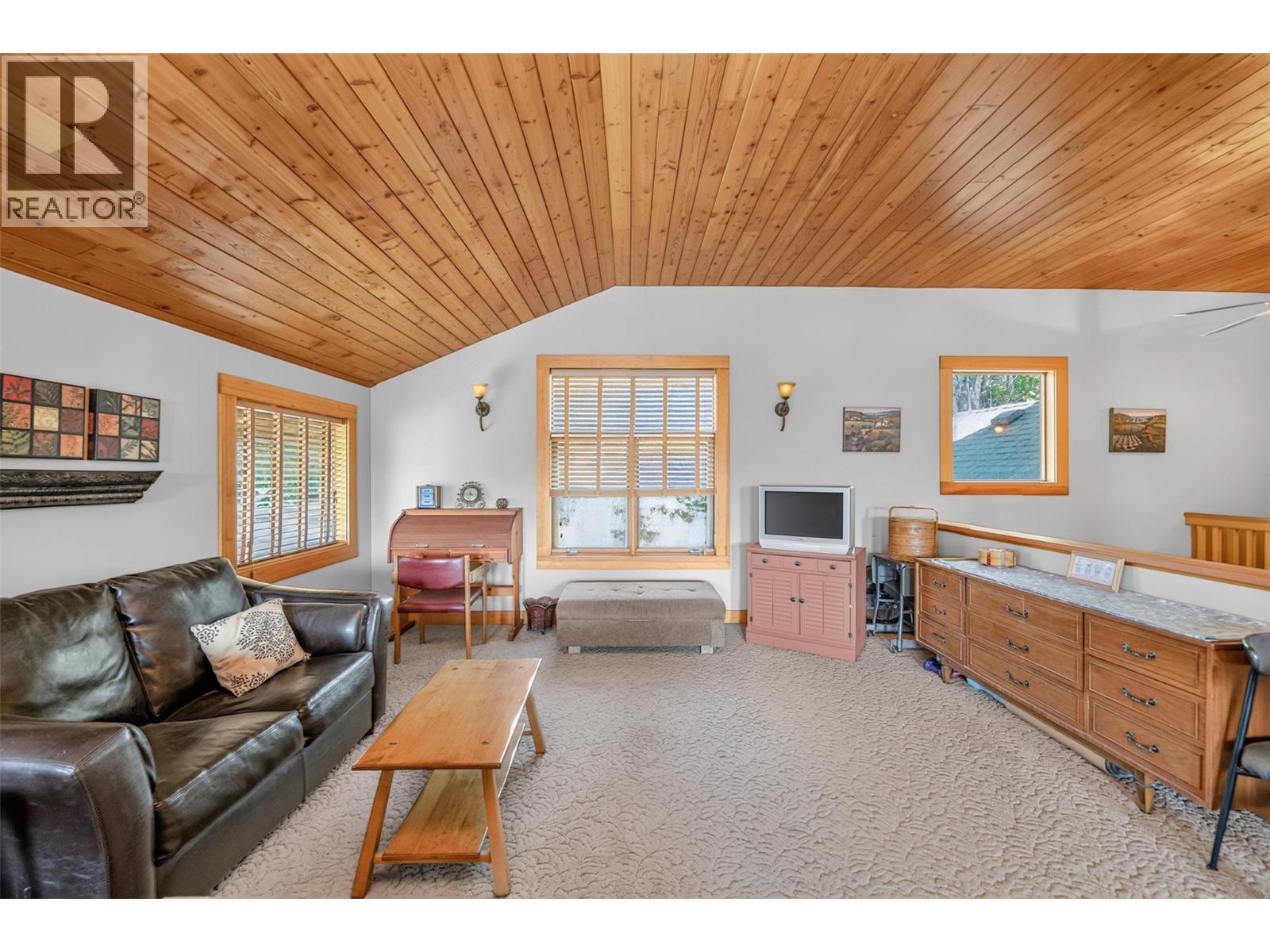 3604 Pleasant Valley Road - 37