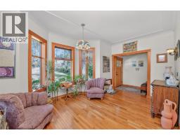 Full bathroom - 3604 Pleasant Valley Road, Vernon, BC V1T4L6 Photo 11